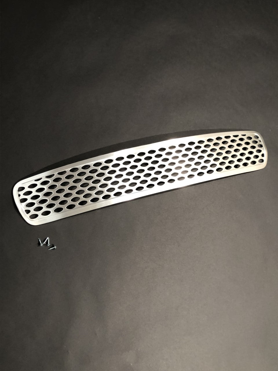 91-96 Caprice/Impala SS Front Grill Insert: 3D Oval (pkg)